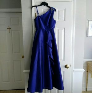 Adrianna Papell prom dress